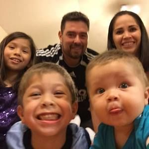 Meet your Posher, Cesar